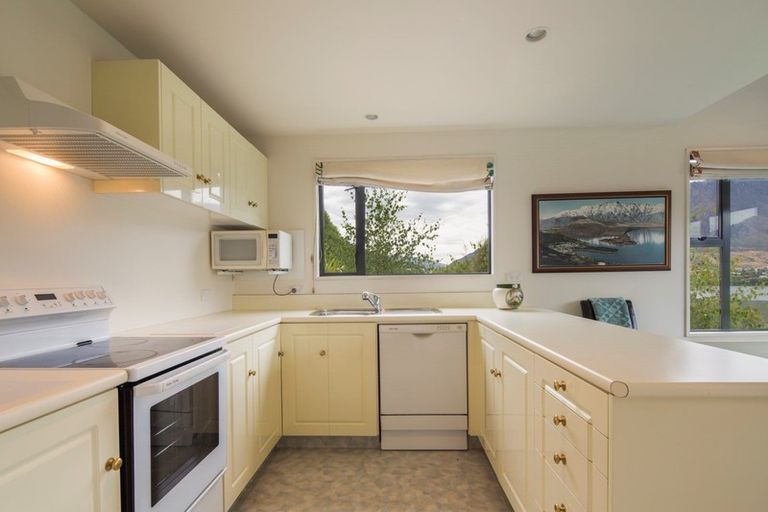 Photo of property in Marina Village, 10/10 Marina Drive, Frankton, Queenstown, 9300