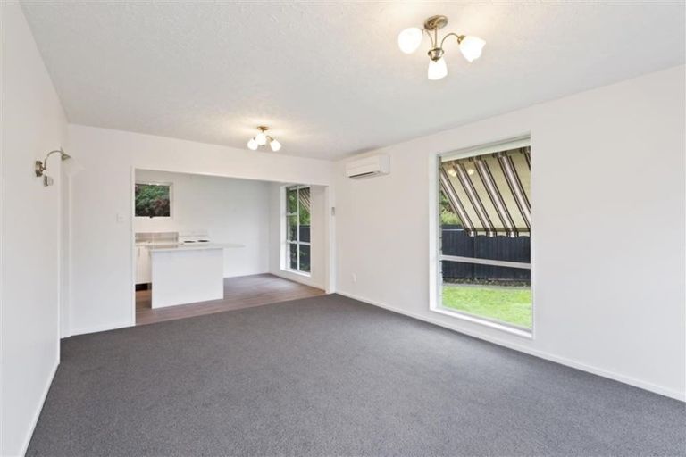 Photo of property in 12 Ruddenklau Lane, Bishopdale, Christchurch, 8053