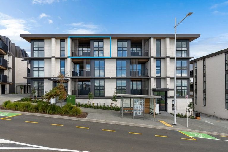 Photo of property in 302/84a Te Oneroa Way, Long Bay, Auckland, 0630