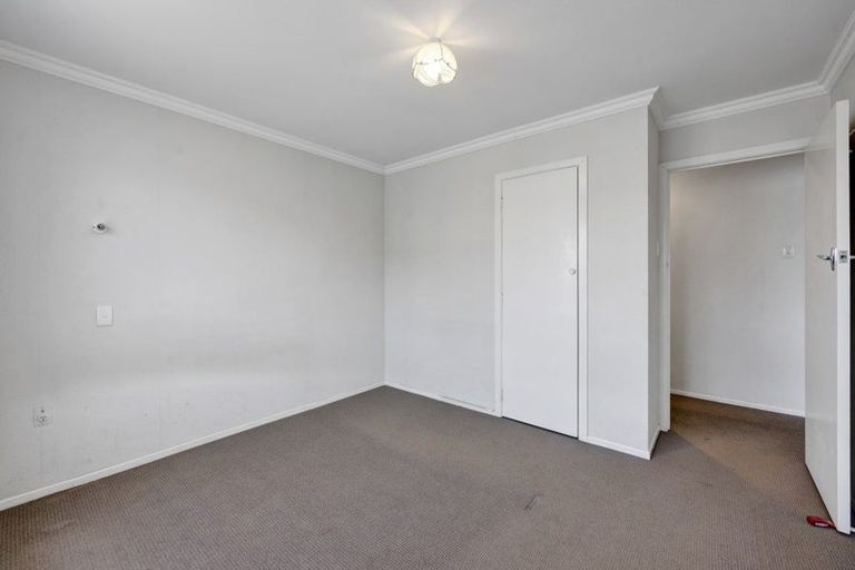 Photo of property in 46 Cumberland Street, Merrilands, New Plymouth, 4312