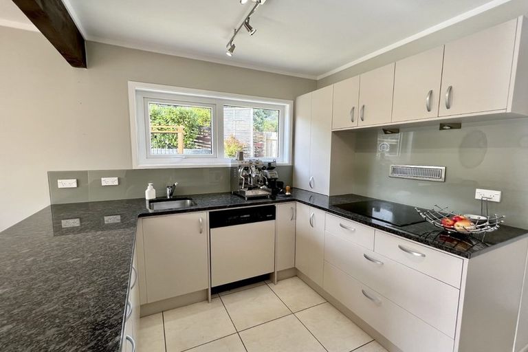 Photo of property in 5 Cambrian Street, Churton Park, Wellington, 6037