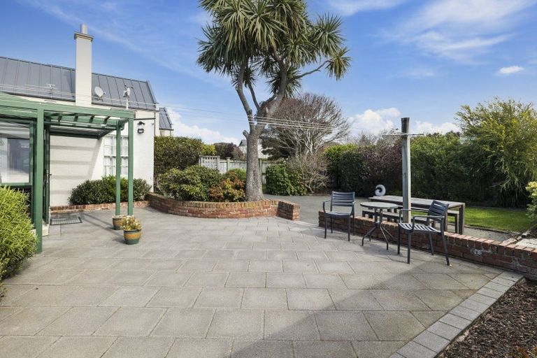 Photo of property in 19 Granville Terrace, Belleknowes, Dunedin, 9011