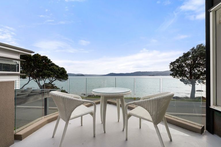 Photo of property in 353a Karaka Bay Road, Karaka Bays, Wellington, 6022