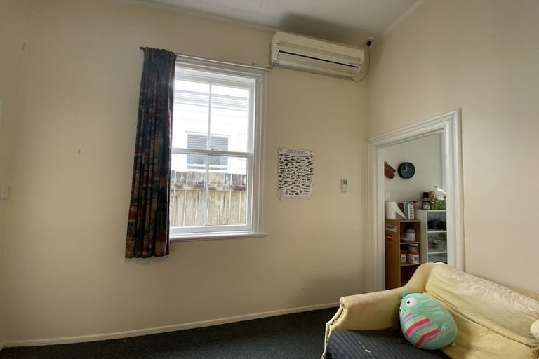 Photo of property in 68 Wright Street, Mount Cook, Wellington, 6021