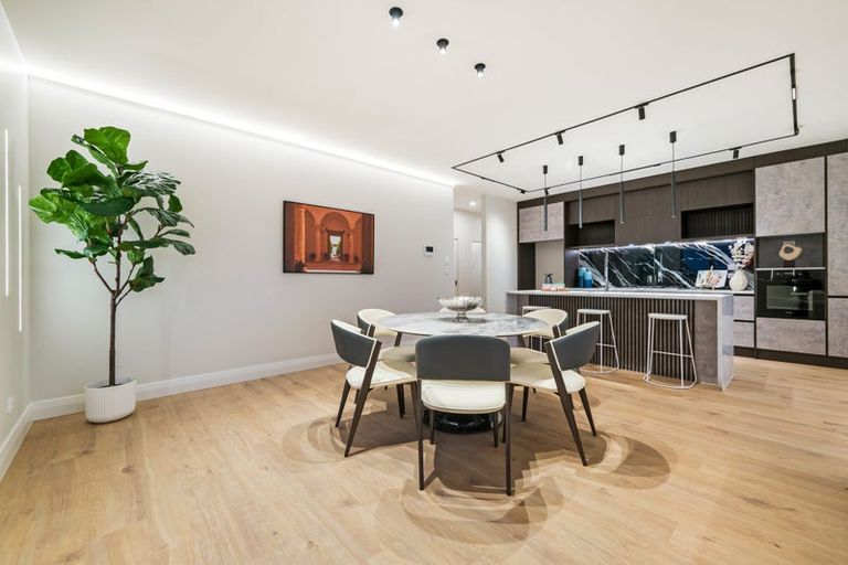 Photo of property in 28 Evergreen Parade, Rosehill, 2113
