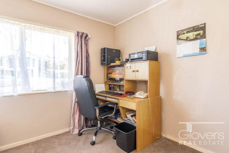 Photo of property in 16 Milan Drive, Glen Eden, Auckland, 0602