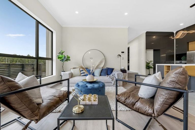 Photo of property in 4 Knockanara Drive, Flat Bush, Auckland, 2019