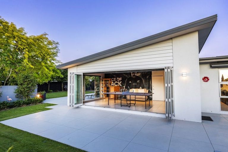 Photo of property in 2 Hemingway Place, Spencerville, Christchurch, 8083