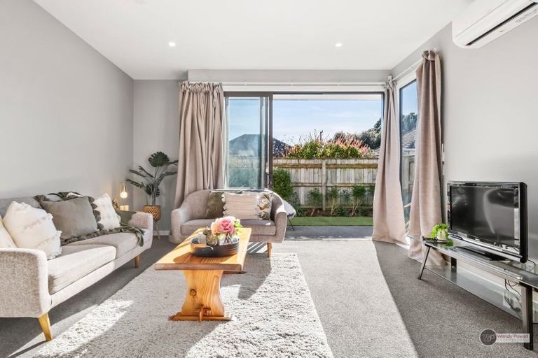 Photo of property in 17 Ron Deal Way, Epuni, Lower Hutt, 5011