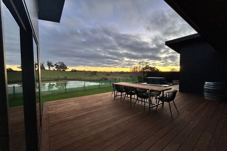 Photo of property in 64 Les Wakefield Road, Mapua, 7005