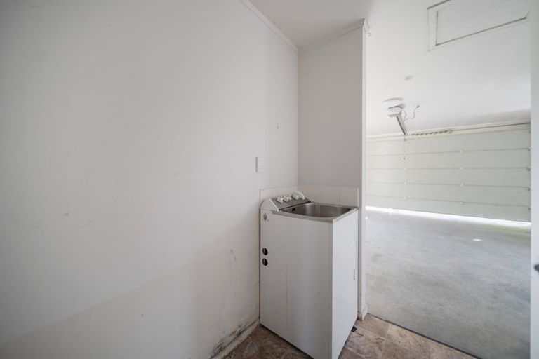 Photo of property in 21 Masters Place, Favona, Auckland, 2024