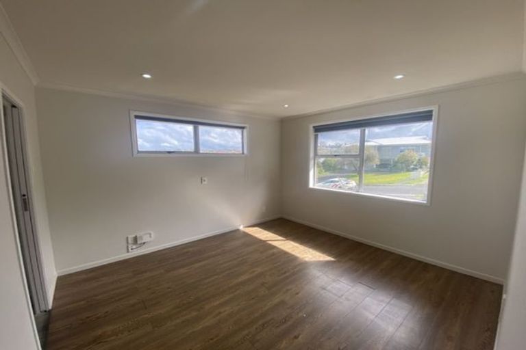 Photo of property in 18 Fairway Avenue, Red Beach, 0932