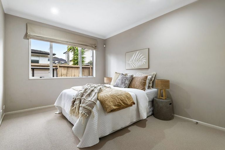 Photo of property in 42 Laurel Oak Drive, Schnapper Rock, Auckland, 0632