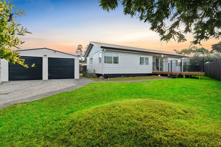 Photo of property in 19 Carnoustie Drive, Wattle Downs, Auckland, 2103