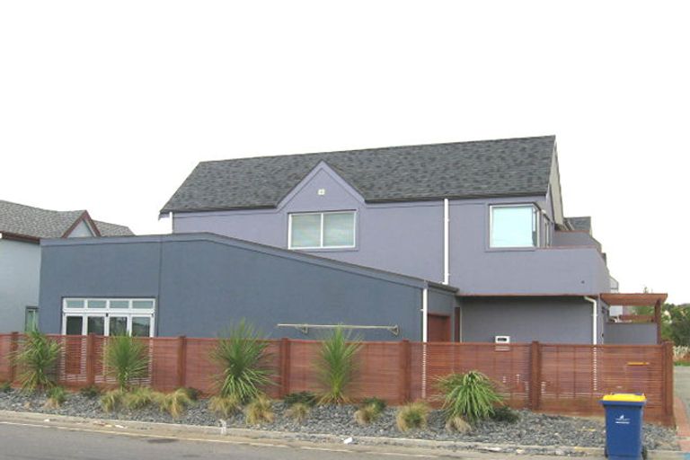Photo of property in 16/15 Clearwater Cove, West Harbour, Auckland, 0618