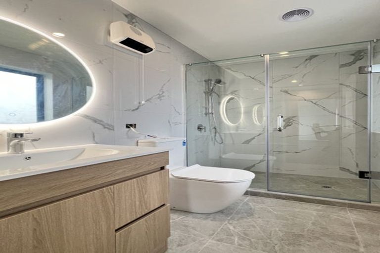 Photo of property in 105b Bond Crescent, Forrest Hill, Auckland, 0620