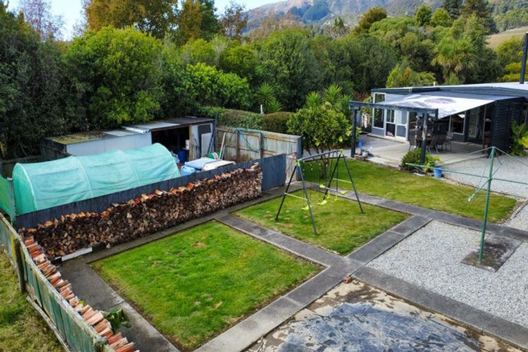 Photo of property in 513 Abel Tasman Drive, Clifton, Takaka, 7183