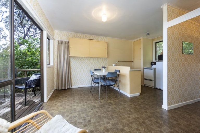 Photo of property in 59 North Piha Road, Piha, 0772