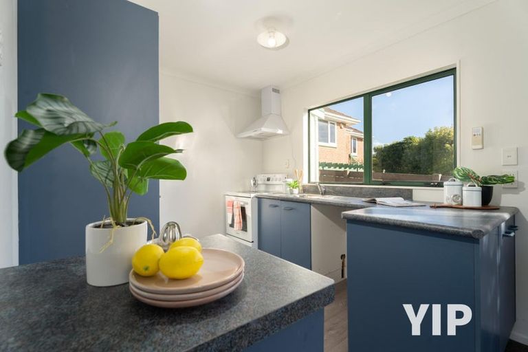 Photo of property in 32a Horokiwi Road West, Newlands, Wellington, 6037