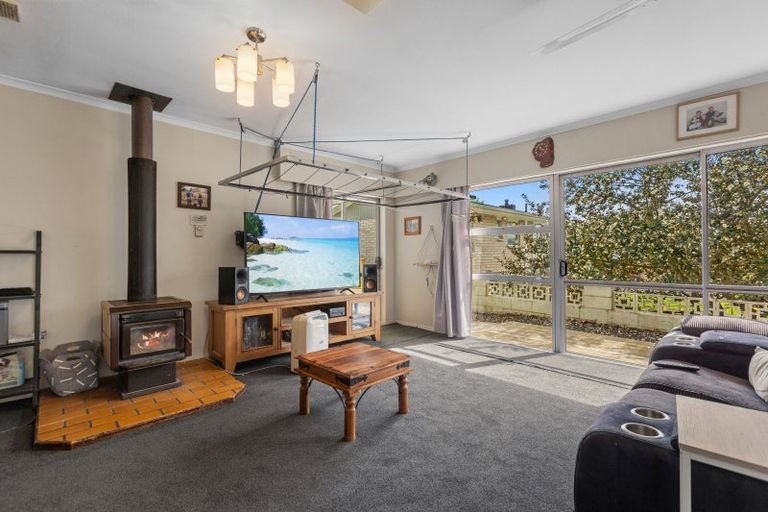 Photo of property in 12 Mountbatten Place, Te Puke, 3119