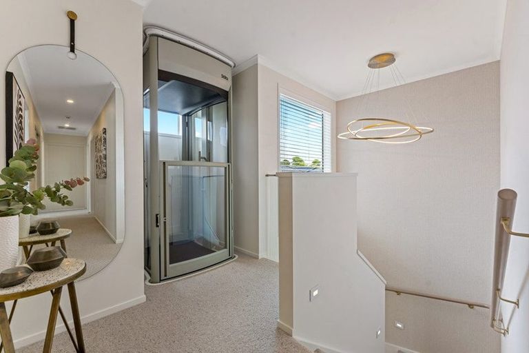 Photo of property in 2 Buddle Road, Paerata, 2124