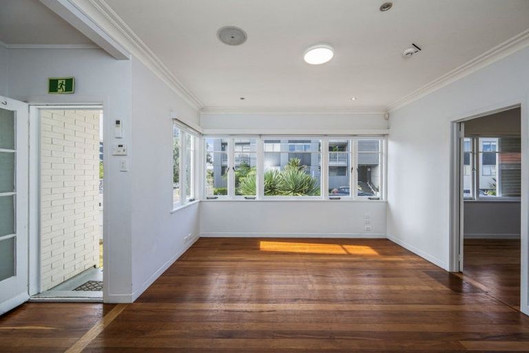 Photo of property in 19a Huron Street, Takapuna, Auckland, 0622