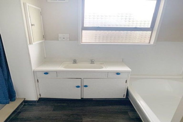Photo of property in 21 Flower Street, Bulls, 4818