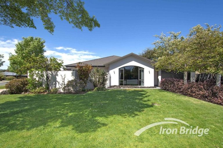 Photo of property in 6 Richard Seddon Drive, Northwood, Christchurch, 8051