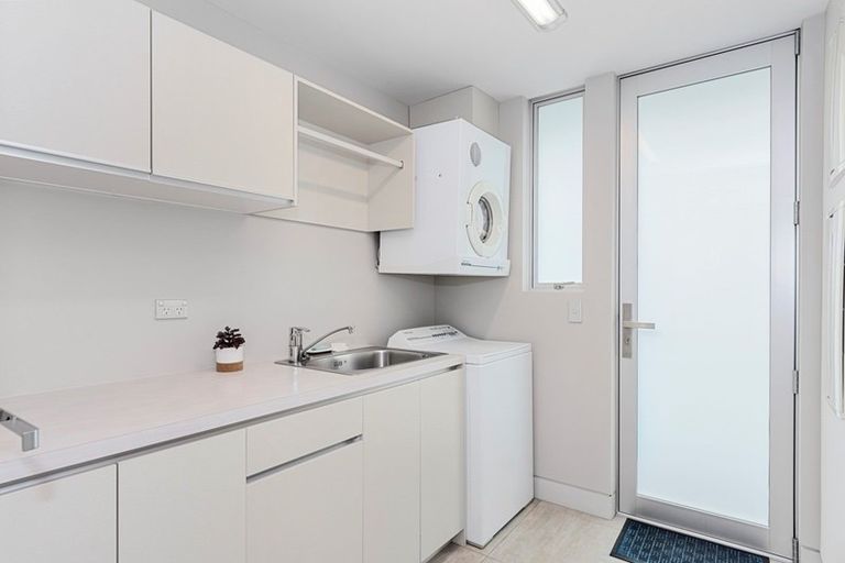 Photo of property in 223 Oceanbeach Road, Mount Maunganui, 3116