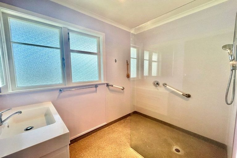 Photo of property in 15 Wycliffe Street, Onekawa, Napier, 4110