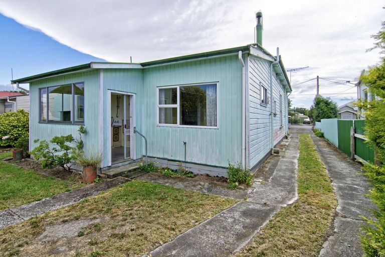 Photo of property in 104 Bannister Street, Masterton, 5810