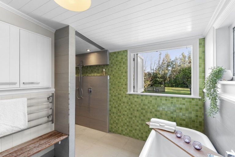 Photo of property in 100 Oxford Road, Okato, 4335