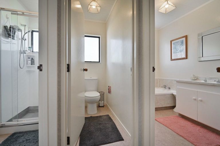 Photo of property in 25 Watson Road, Karamu, Hastings, 4172