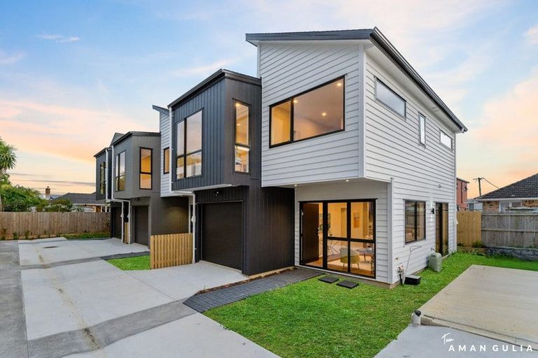 Photo of property in 14a Serjeant Street, Henderson, Auckland, 0612