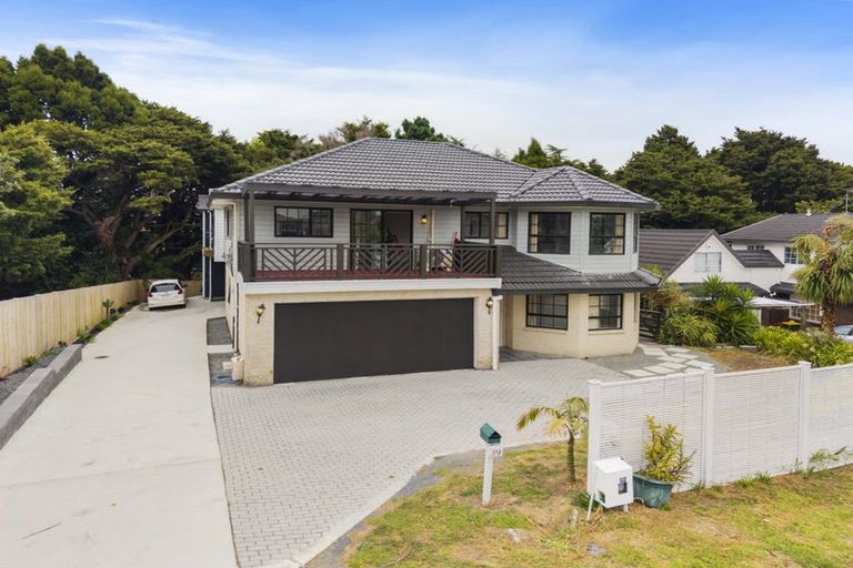 Photo of property in 39 Kuripaka Crescent, The Gardens, Auckland, 2105