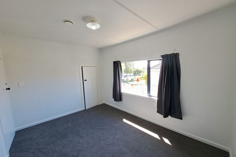 Photo of property in 88 Nikau Street, New Lynn, Auckland, 0600