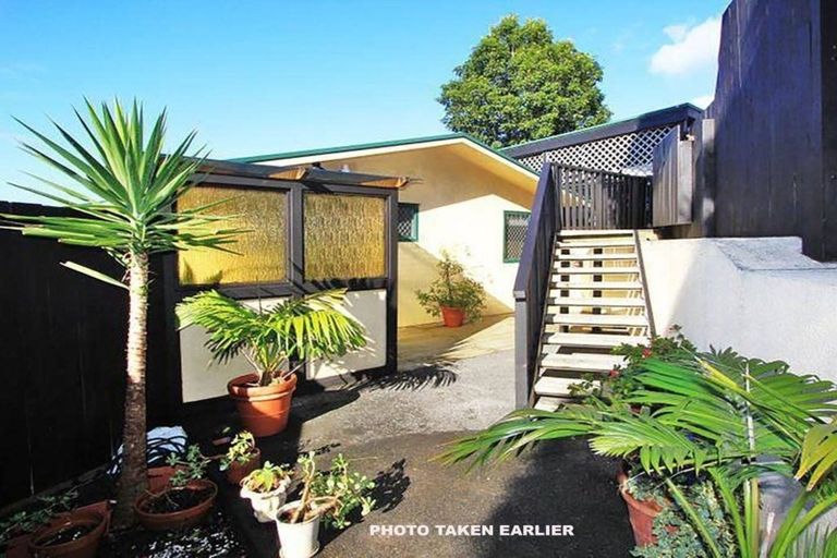 Photo of property in 53 Don Buck Road, Massey, Auckland, 0614