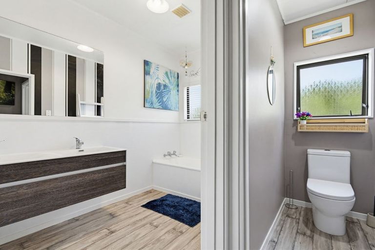 Photo of property in 74a Beach Road, Katikati, 3129