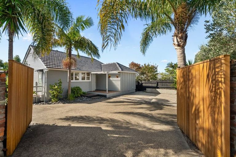 Photo of property in 94a Bayswater Avenue, Bayswater, Auckland, 0622