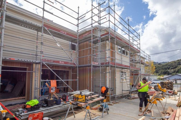 Photo of property in 82 Main Road, Wainuiomata, Lower Hutt, 5014