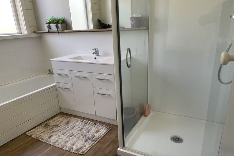 Photo of property in 5 Watts Road, Waipawa, 4210