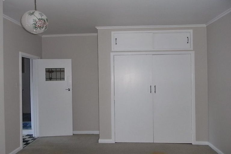 Photo of property in 28 Shakespeare Road, Bluff Hill, Napier, 4110