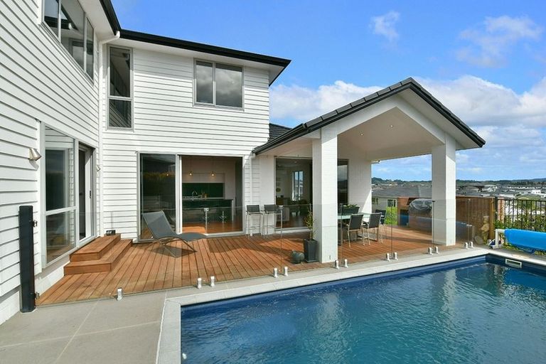 Photo of property in 6 Skipjack Pass, Silverdale, 0932