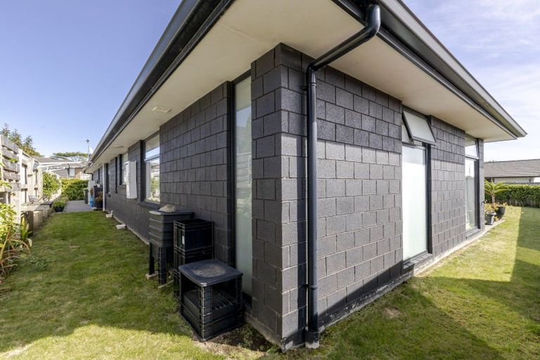 Photo of property in 44 Coby Sydney Drive, Bell Block, New Plymouth, 4312