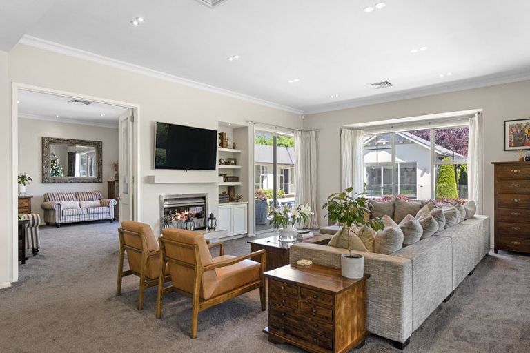 Photo of property in 7 Westall Lane, Avonhead, Christchurch, 8042