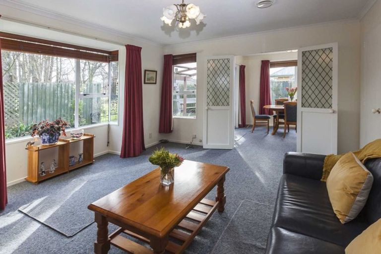 Photo of property in 2/11 Leith Place, Spreydon, Christchurch, 8024