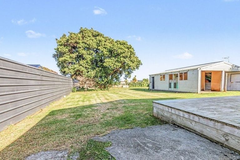 Photo of property in 219 Puriri Street, Castlecliff, Whanganui, 4501