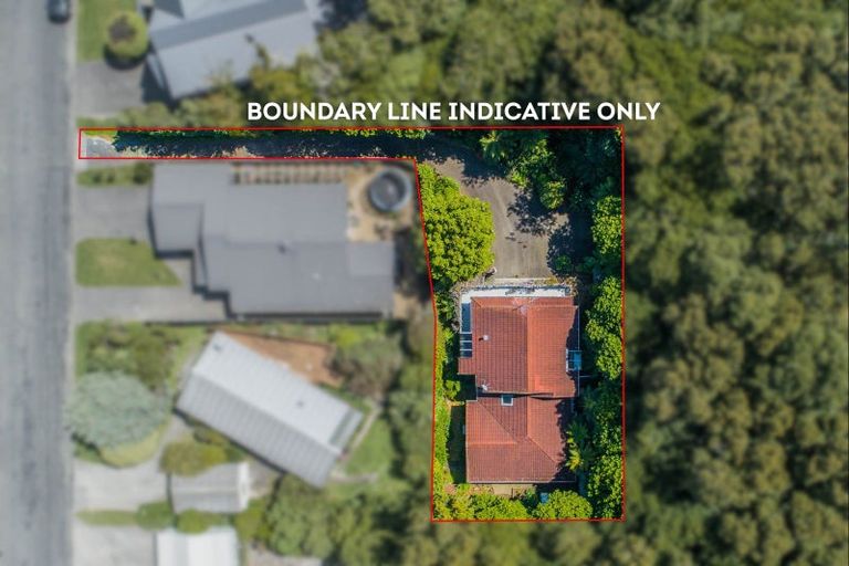 Photo of property in 15b Kakariki Grove, Waikanae, 5036