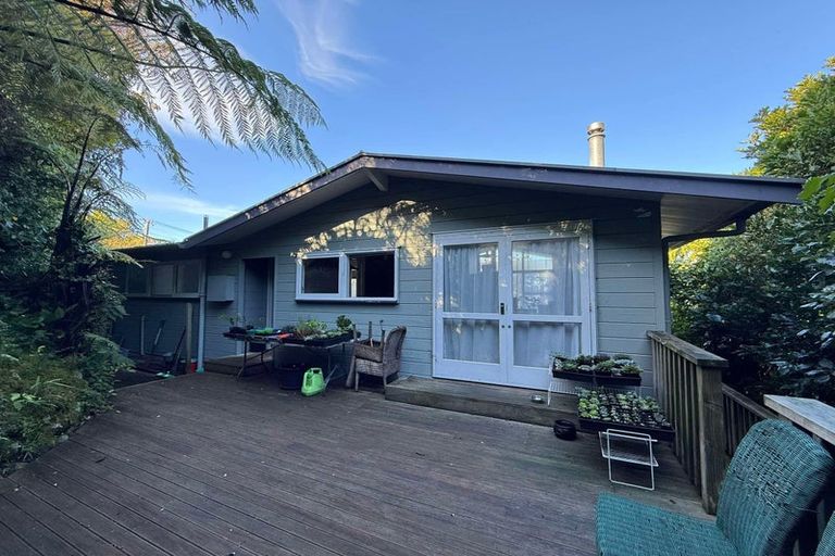 Photo of property in 27 Huntleigh Park Way, Ngaio, Wellington, 6035