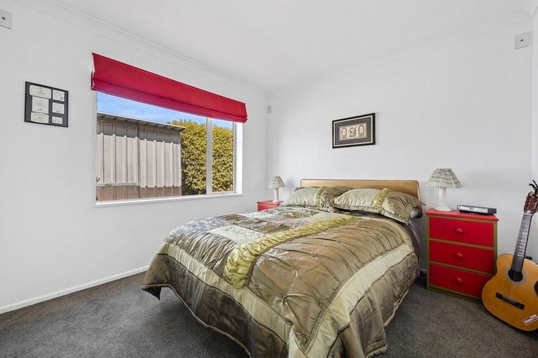 Photo of property in 9 Gibbs Drive, Woodend, 7610